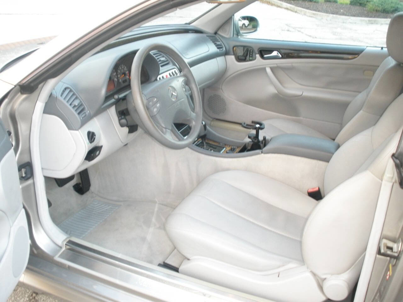 Used 2003 Mercedes-Benz CLK 430 Cabriolet image 34