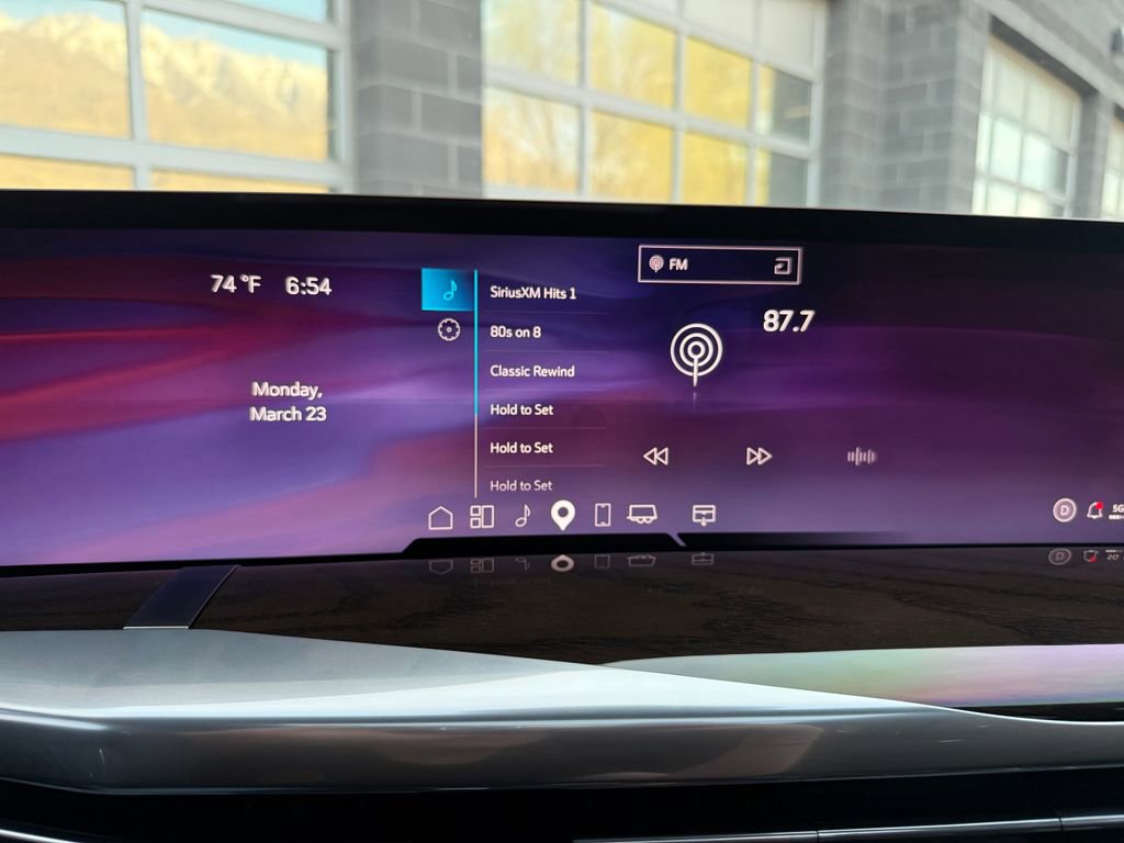 Used 2026 Cadillac Escalade Platinum Sport w/ LPO, ONYX Package image 47