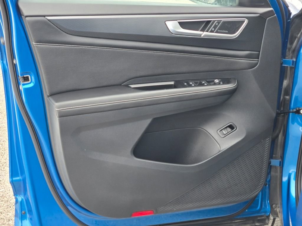 Used 2024 Volkswagen Atlas Cross Sport SEL Premium R-Line image 17