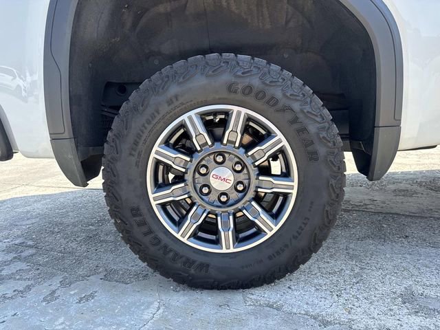 Used 2024 GMC Sierra 1500 AT4 w/ Technology Package image 10