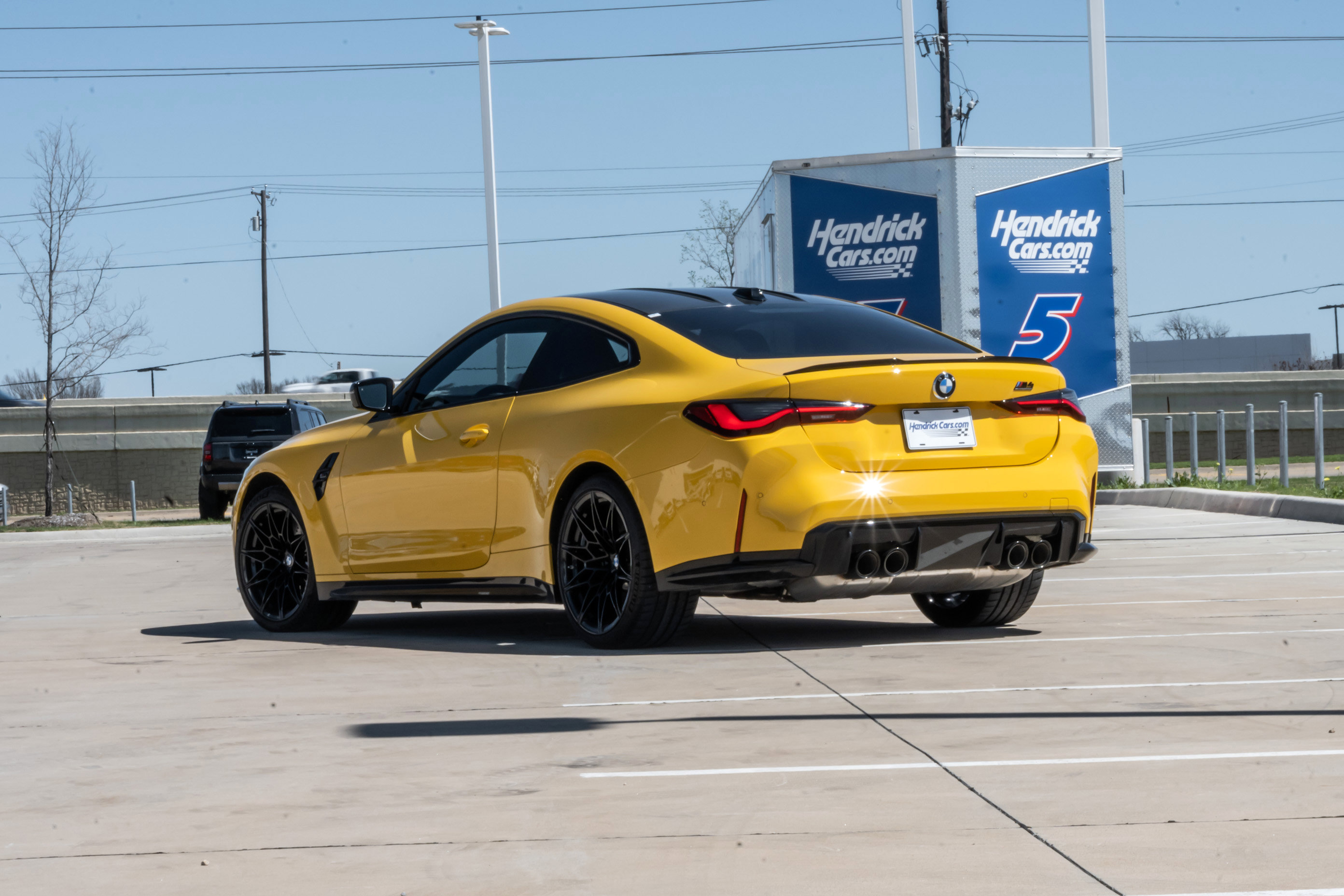 Used 2024 BMW M4 Competition w/ Executive Package RWD image 40