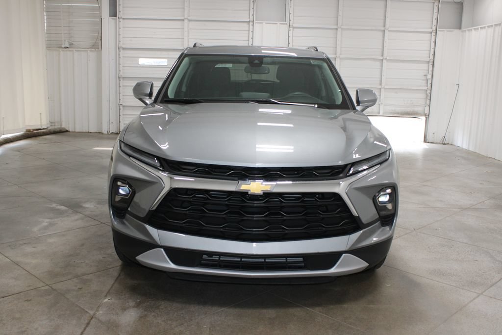 Used 2024 Chevrolet Blazer LT w/ Convenience Package FWD image 3
