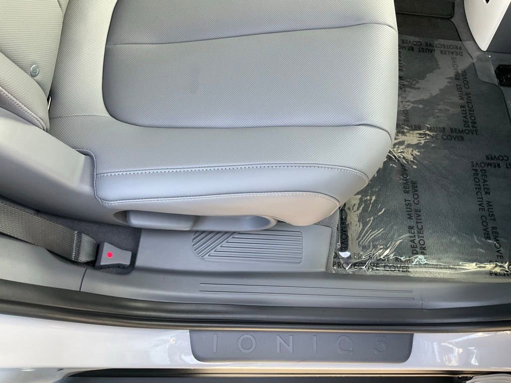 Used 2025 Hyundai Ioniq 5 SEL image 48