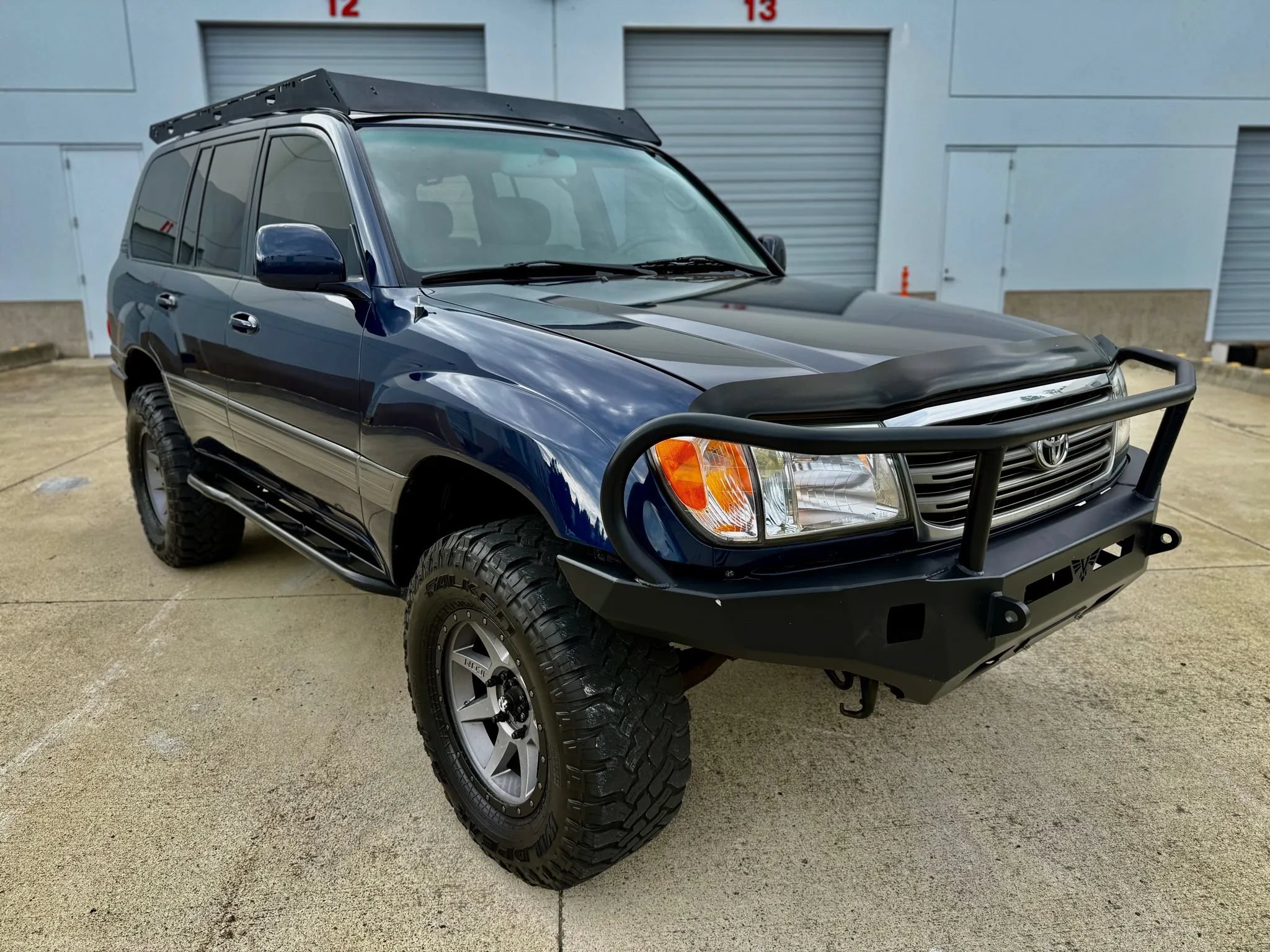 Used 2005 Toyota Land Cruiser w/ Convenience Pkg AWD/4WD image 4