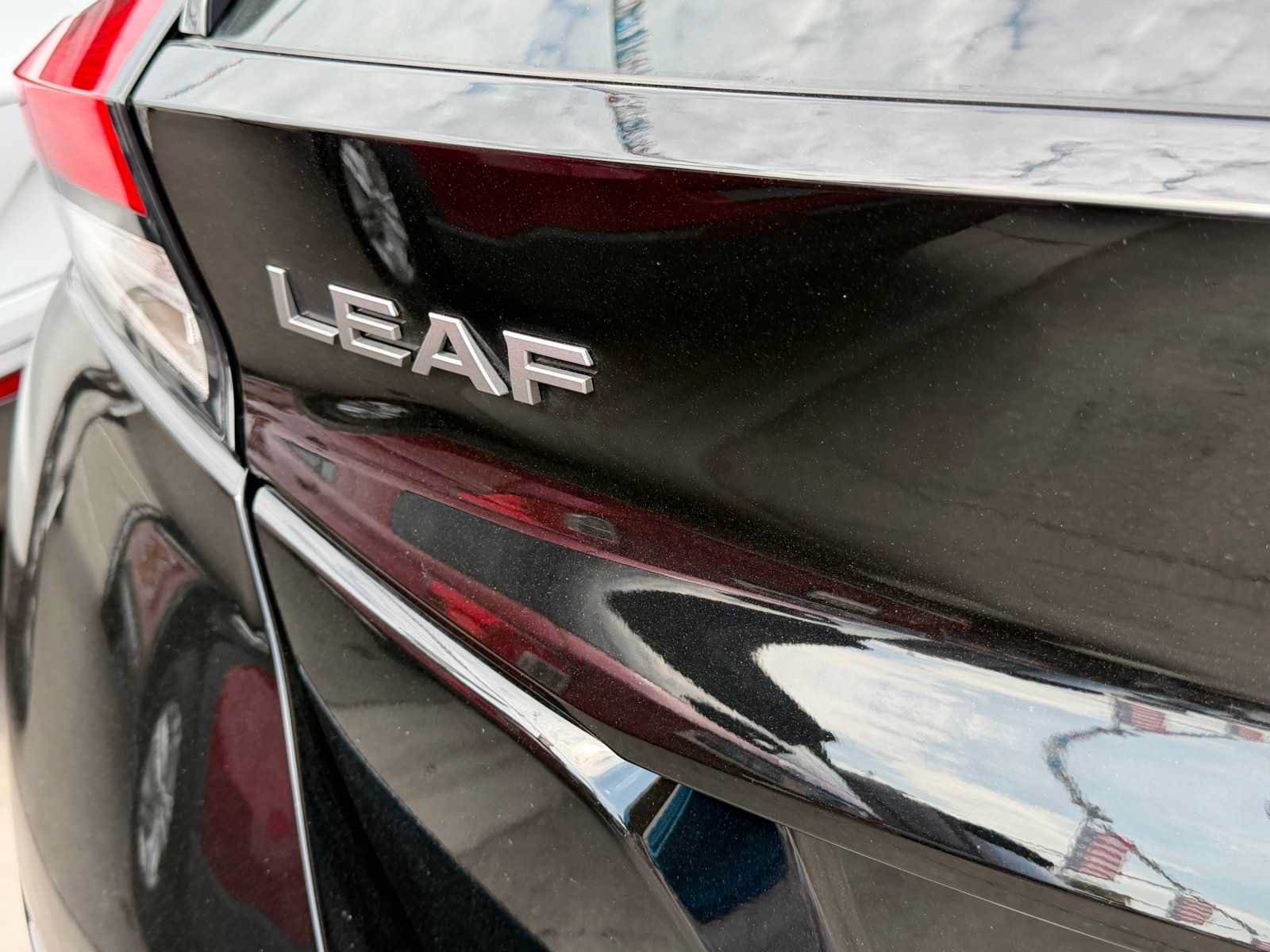 Used 2025 Nissan Leaf S FWD image 30