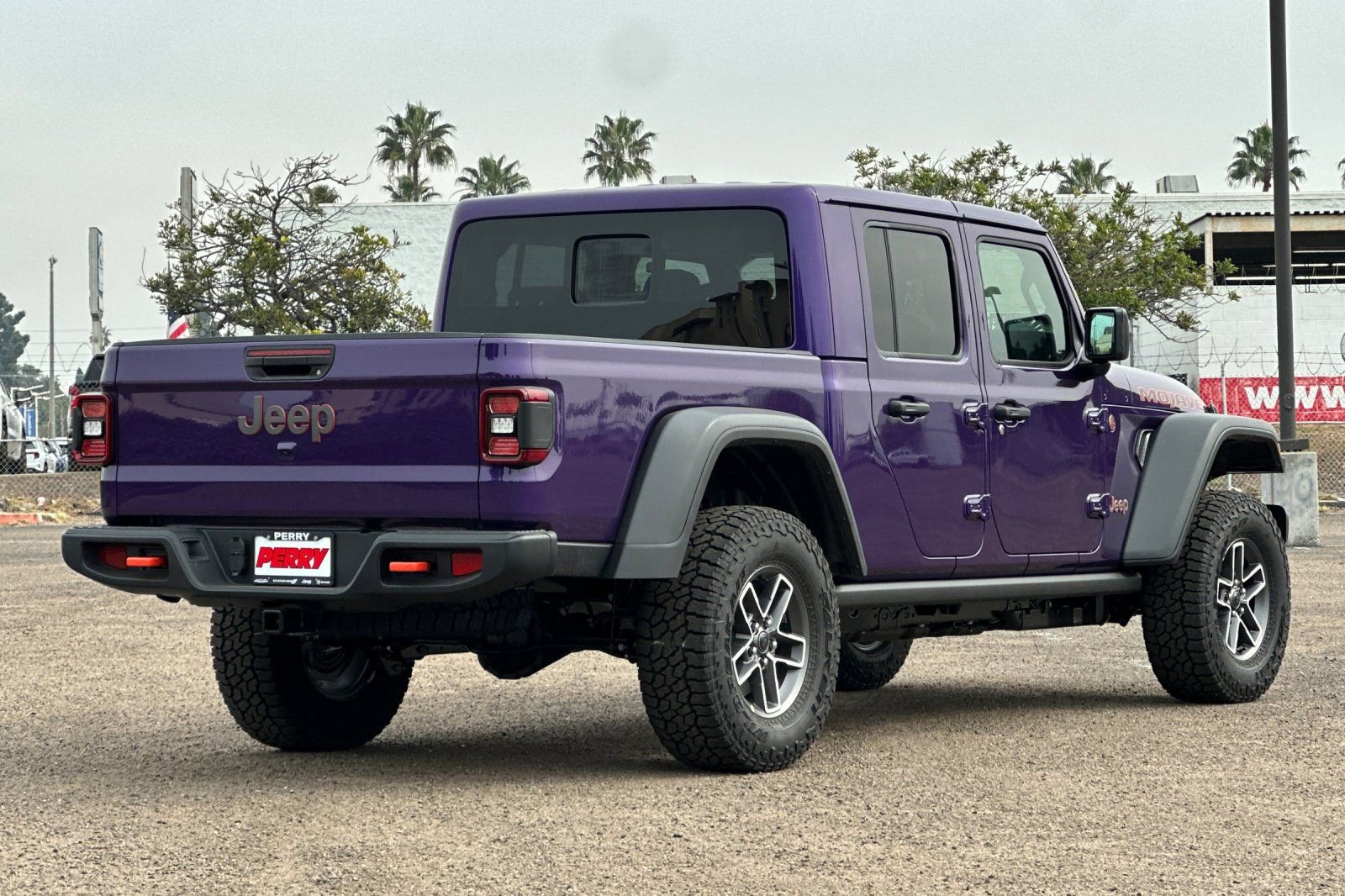 New 2026 Jeep Gladiator Mojave image 4