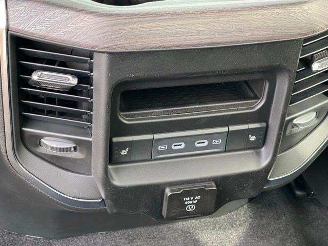 New 2026 RAM 1500 Laramie AWD/4WD image 36