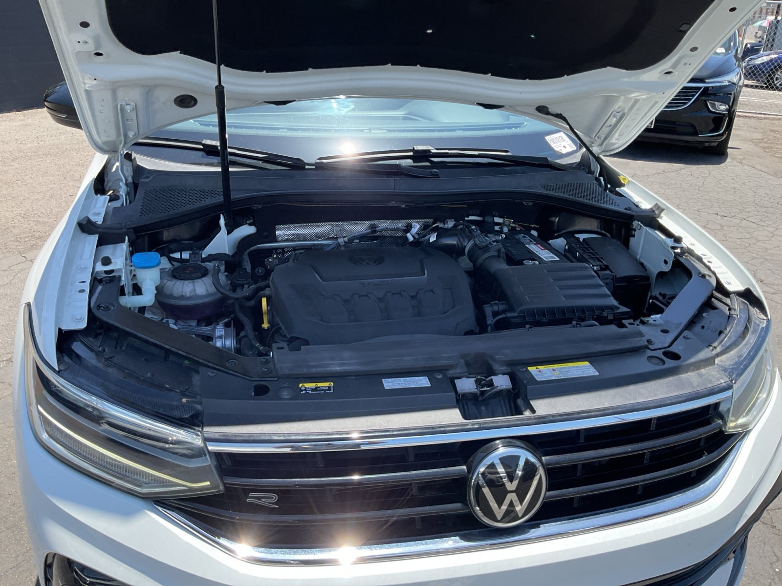 Used 2023 Volkswagen Tiguan SE R-Line FWD image 22
