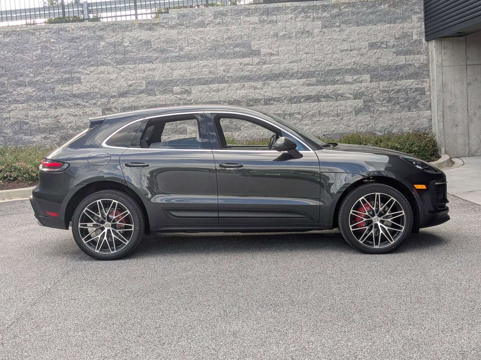 New 2026 Porsche Macan S image 8
