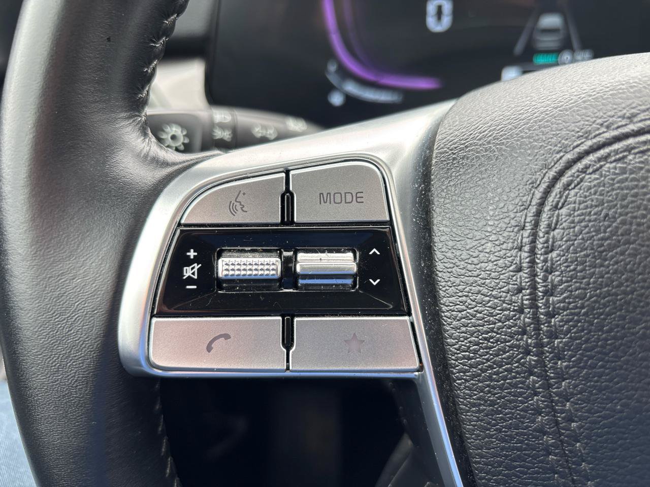Used 2025 Kia Telluride S AWD/4WD image 16