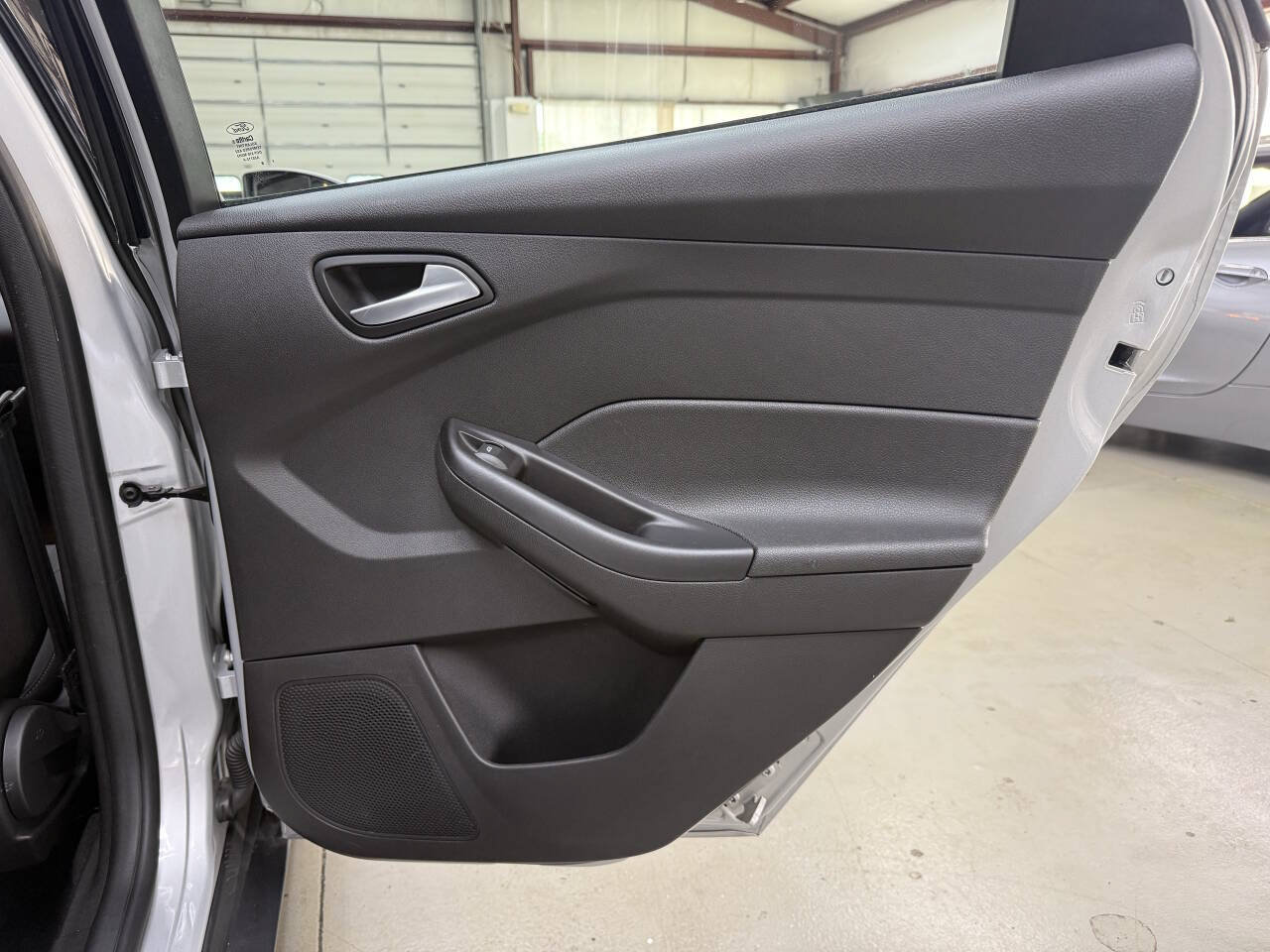 Used 2017 Ford Focus SE FWD image 14