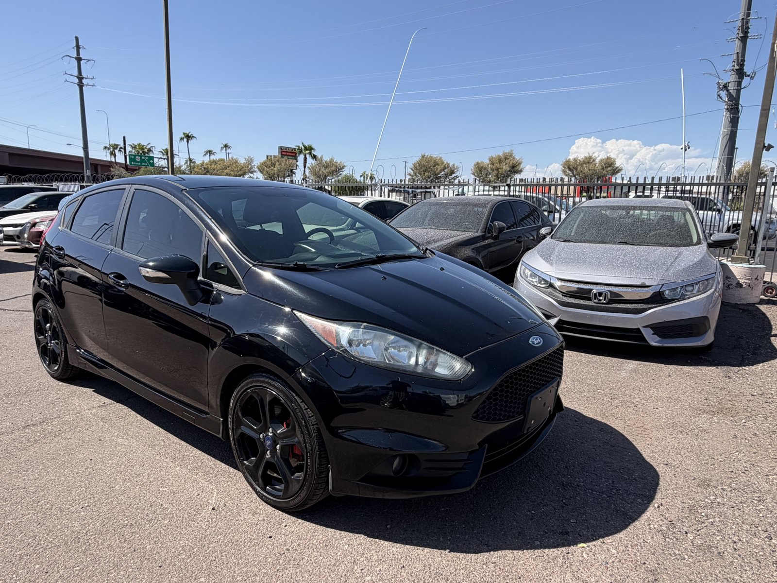 Used 2018 Ford Fiesta ST FWD image 3