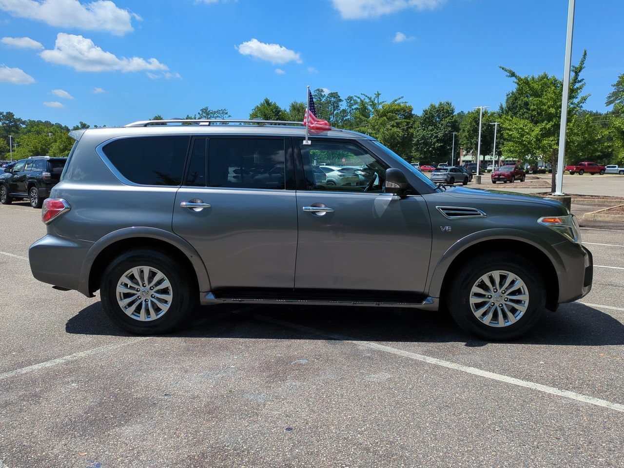Used 2018 Nissan Armada SV w/ Driver Package RWD image 3