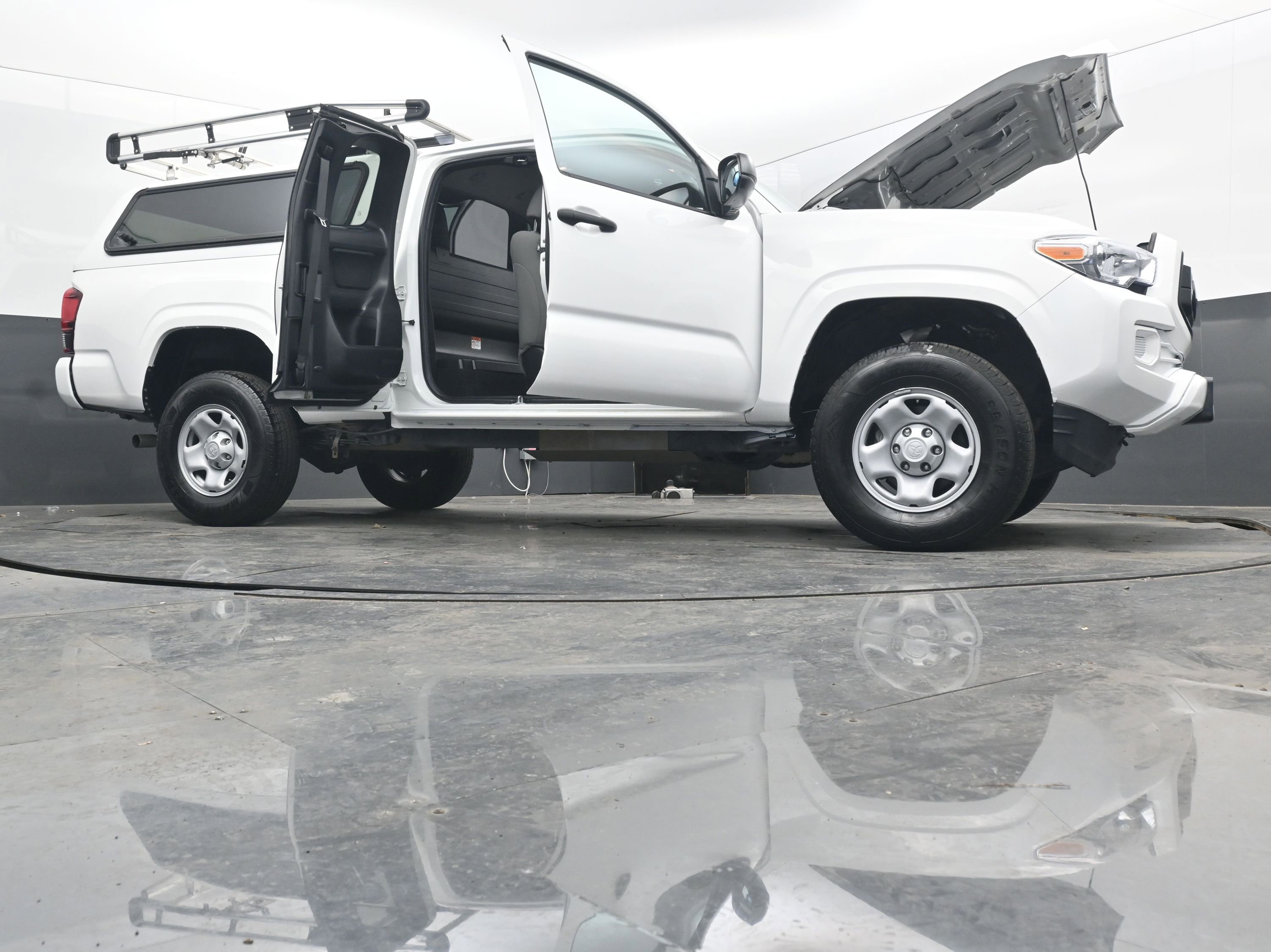 Used 2022 Toyota Tacoma SR image 41