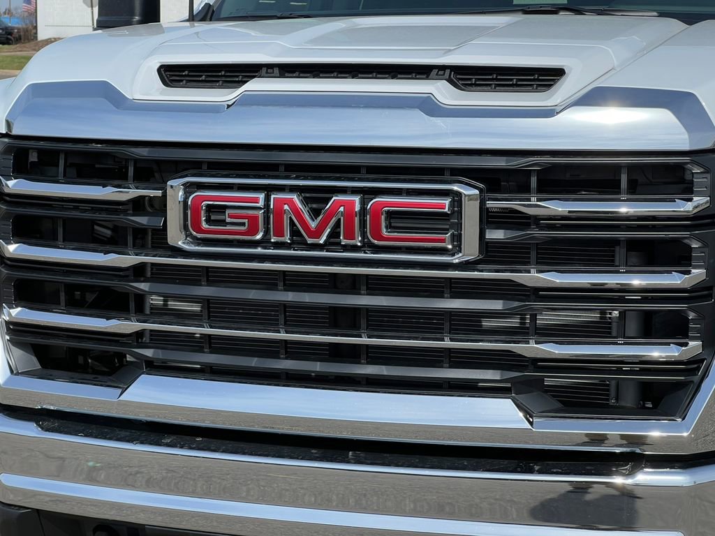 New 2026 GMC Sierra 2500 SLE w/ SLE Value Package; AWD/4WD image 40