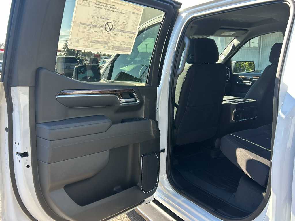 New 2026 GMC Sierra 1500 Elevation w/ LPO, Elevation Black Package AWD/4WD image 28