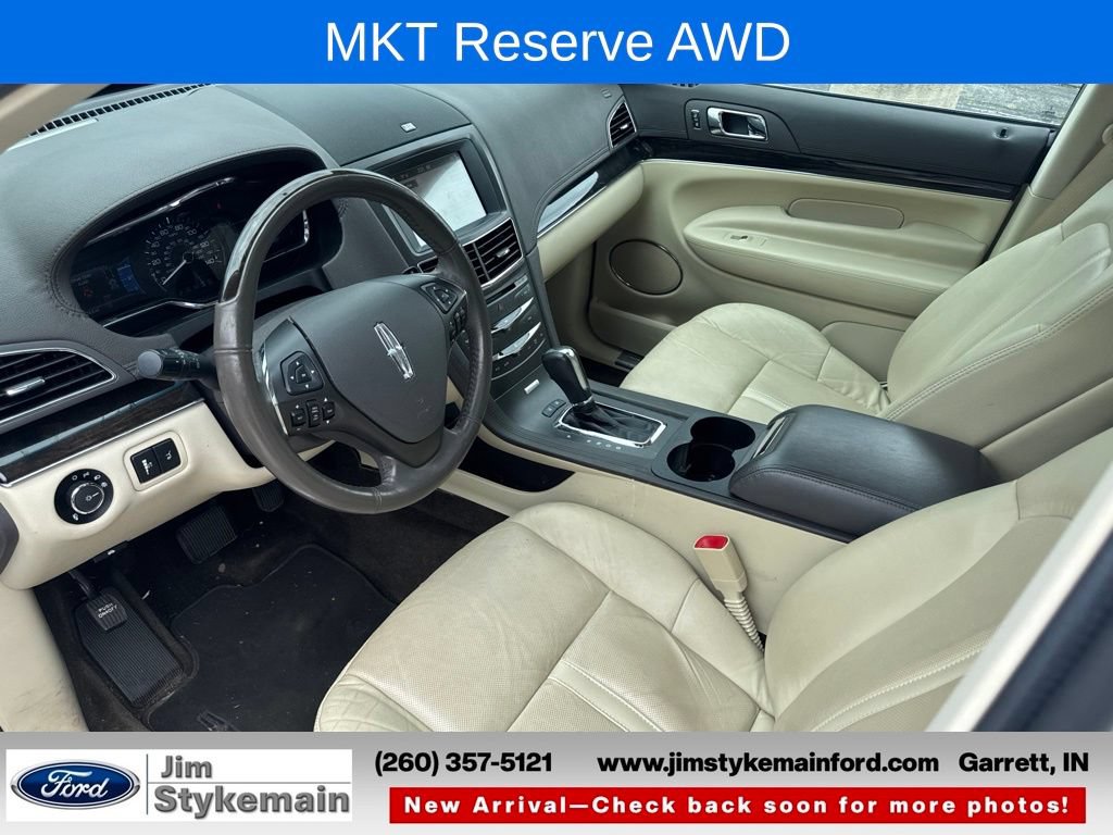 Used 2018 Lincoln MKT AWD w/ Technology Package image 2