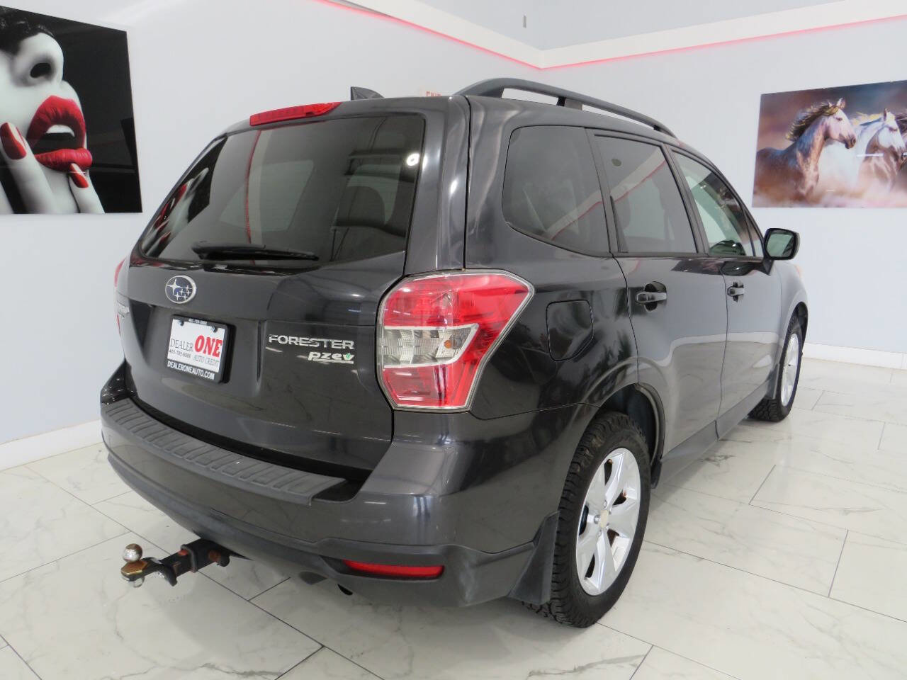 Used 2016 Subaru Forester 2.5i Premium w/ All-Weather Package image 4