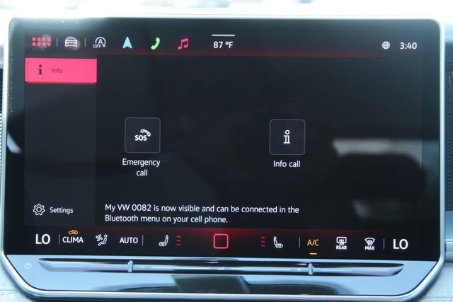 Certified 2025 Volkswagen Tiguan SE image 16