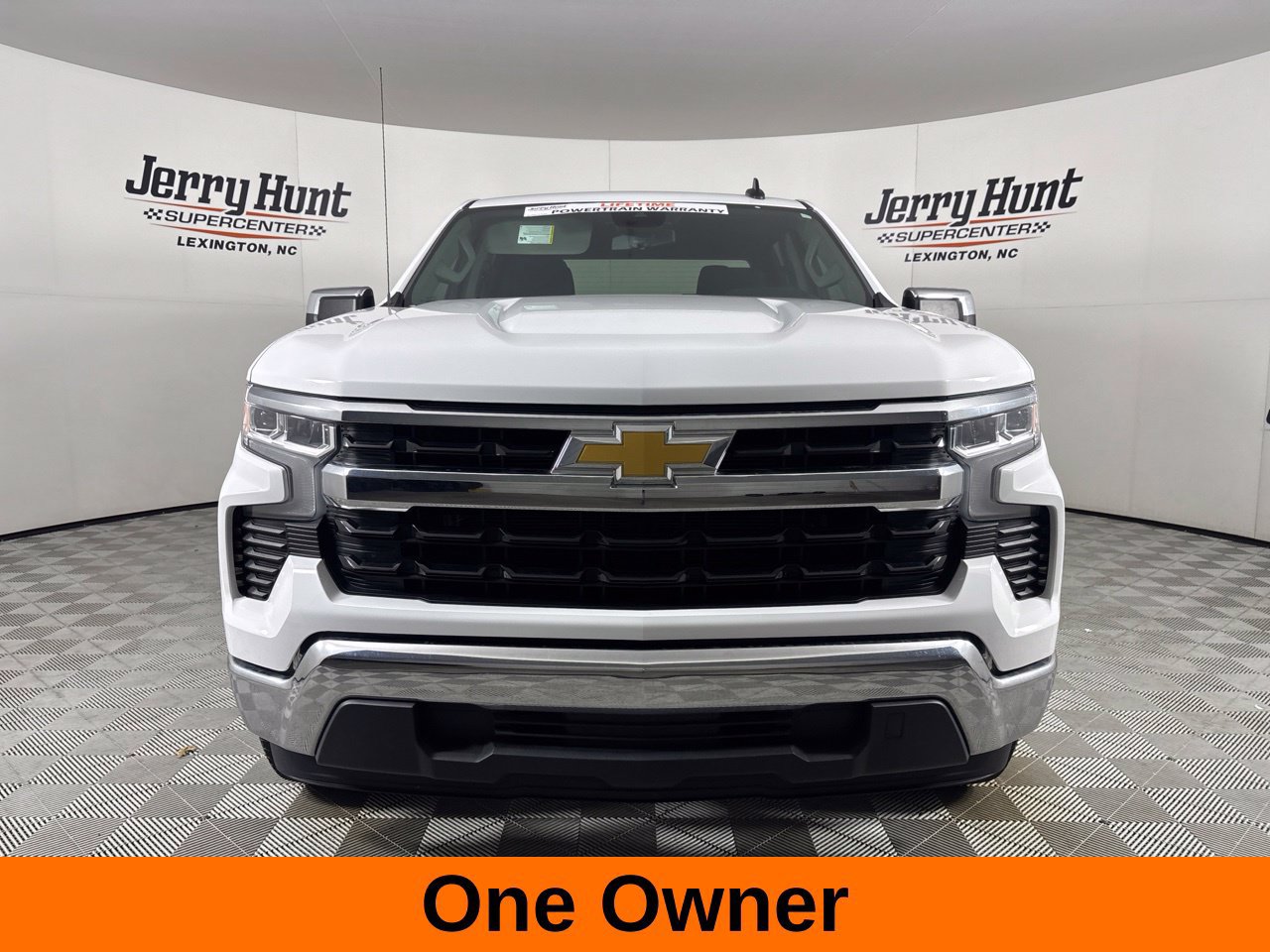 Used 2024 Chevrolet Silverado 1500 LT RWD image 3