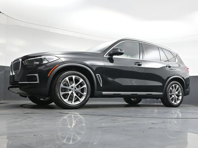 Used 2022 BMW X5 xDrive40i w/ Premium Package AWD/4WD image 34