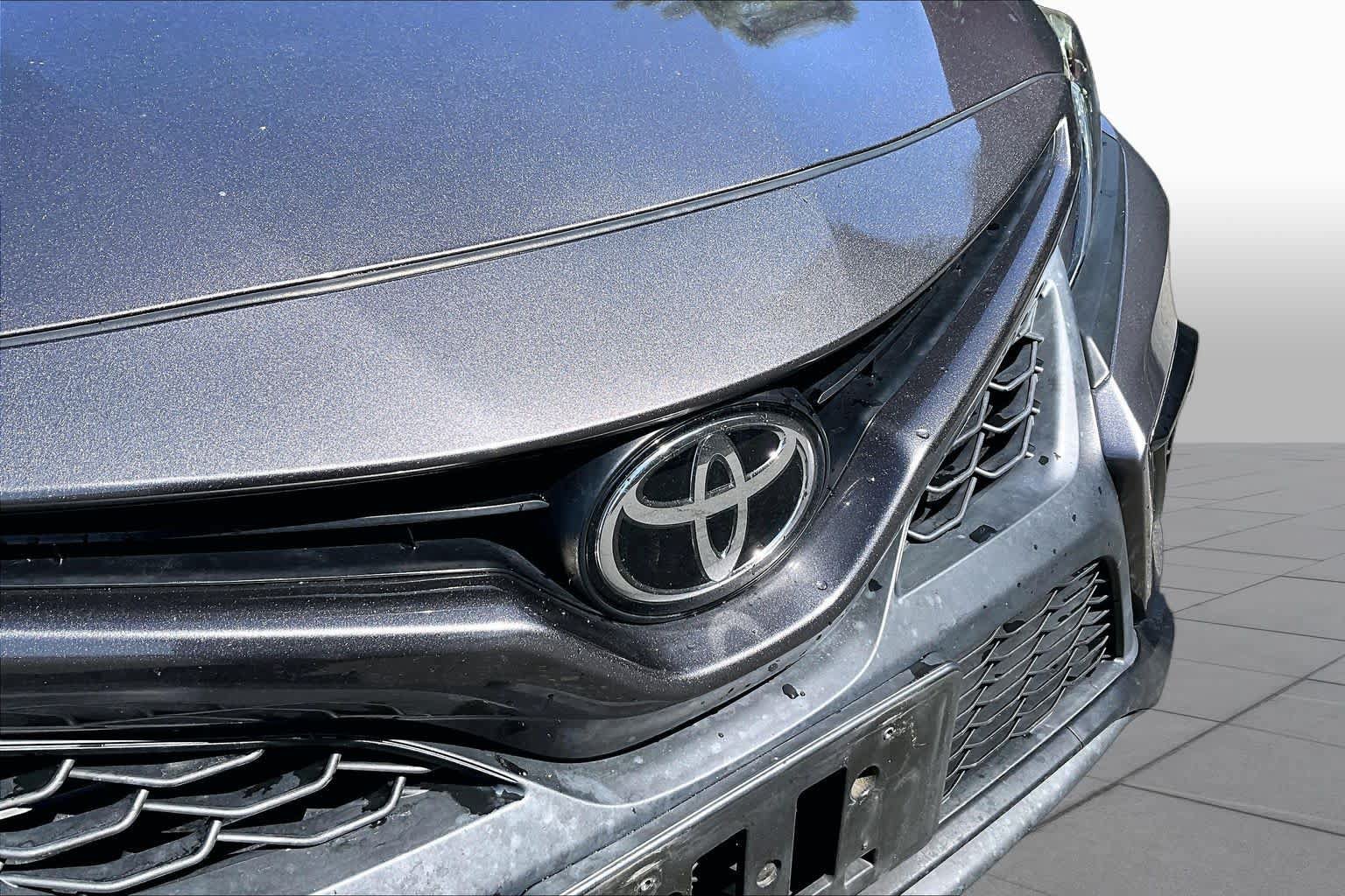 Used 2021 Toyota Camry SE FWD image 29