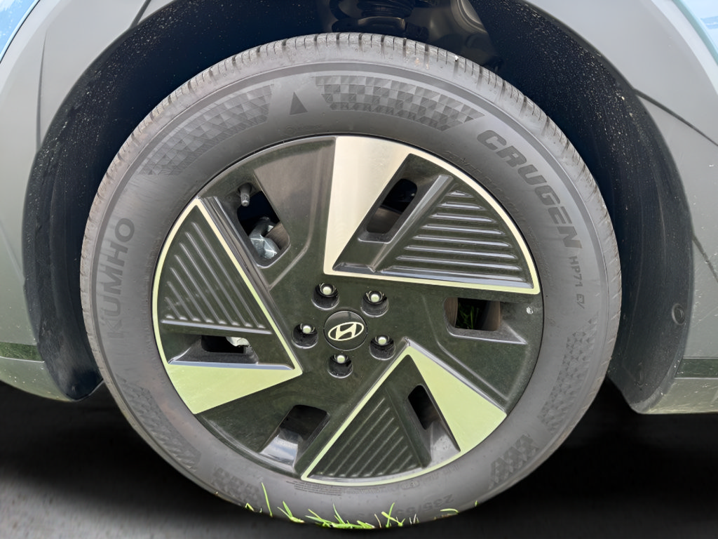 Certified 2026 Hyundai Ioniq 5 SEL RWD image 32