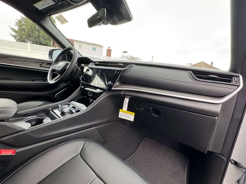 New 2026 Jeep Grand Cherokee Limited w/ Limited Altitude Package image 19