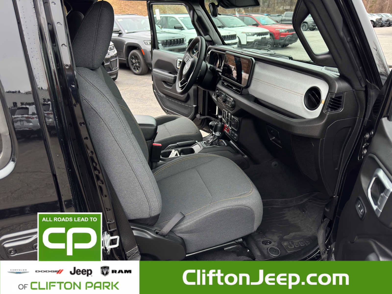 Used 2024 Jeep Wrangler Willys image 18