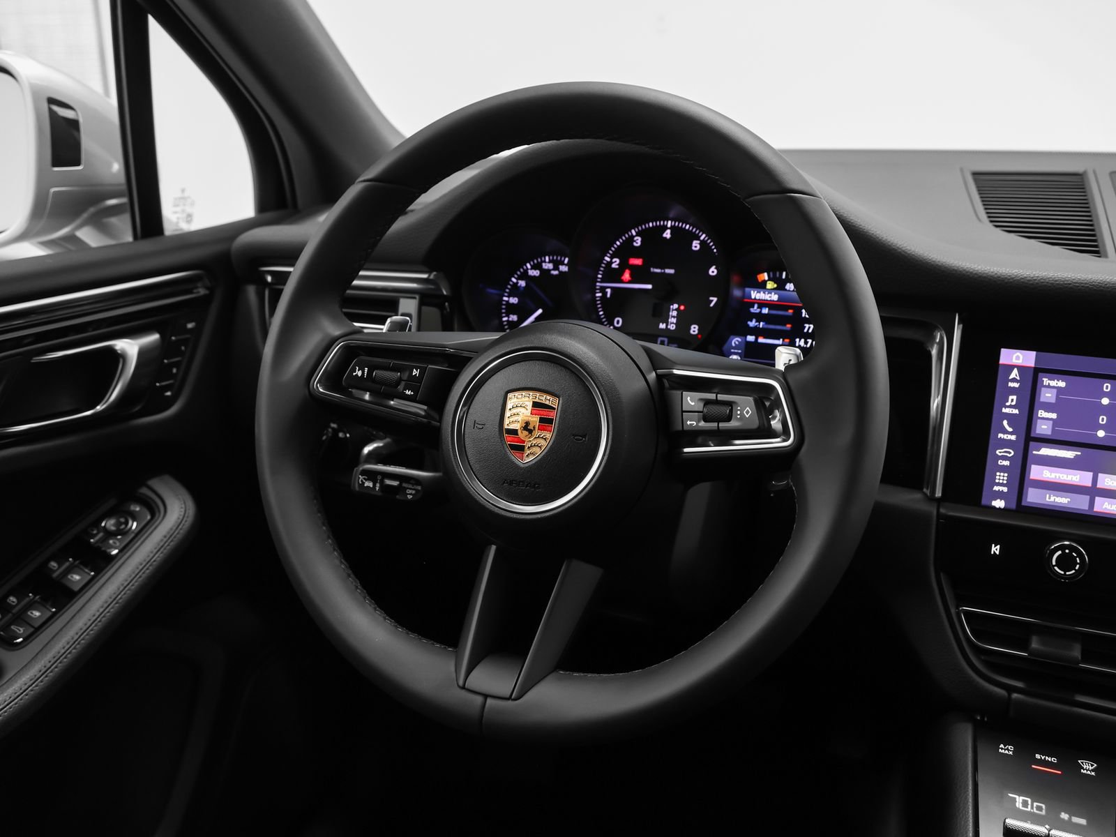 New 2026 Porsche Macan AWD/4WD image 28
