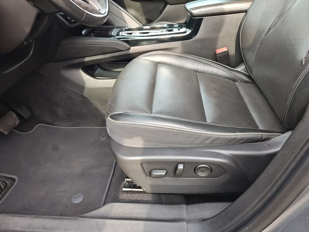 Used 2021 Buick Envision Essence w/ Sport Touring Package AWD/4WD image 28