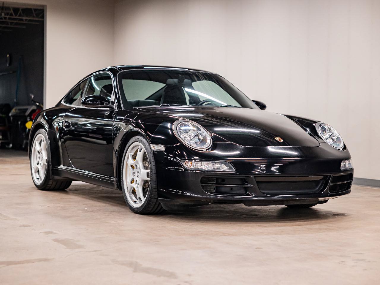 Used 2005 Porsche 911 Carrera S RWD image 8