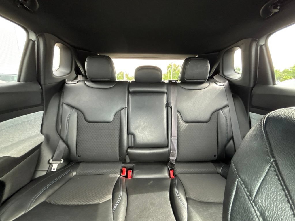 Used 2024 Jeep Compass Latitude AWD/4WD image 31