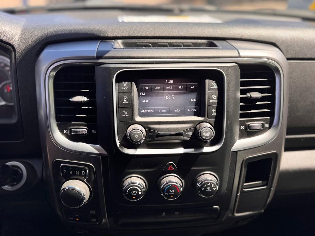Used 2021 RAM 1500 Classic SLT w/ SLT Plus D￩cor Group AWD/4WD image 15