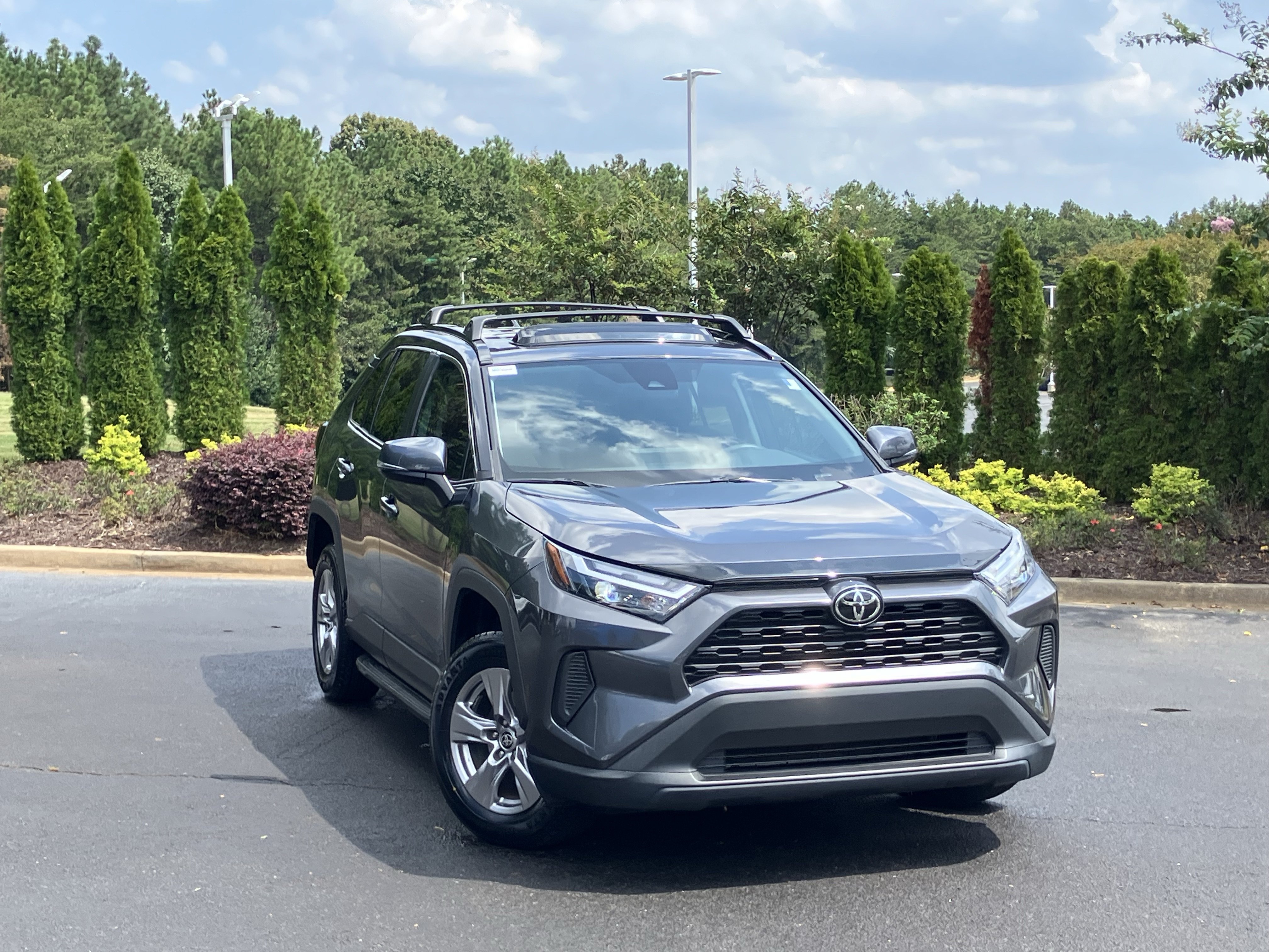 Used 2023 Toyota RAV4 XLE w/ Convenience Package FWD image 2