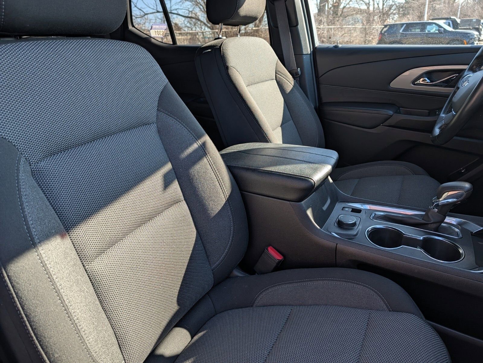 Used 2022 Chevrolet Traverse LT image 26