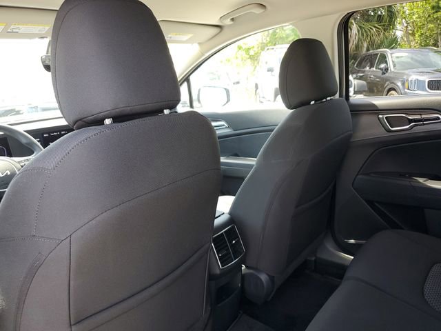 Certified 2025 Kia Sportage LX image 10