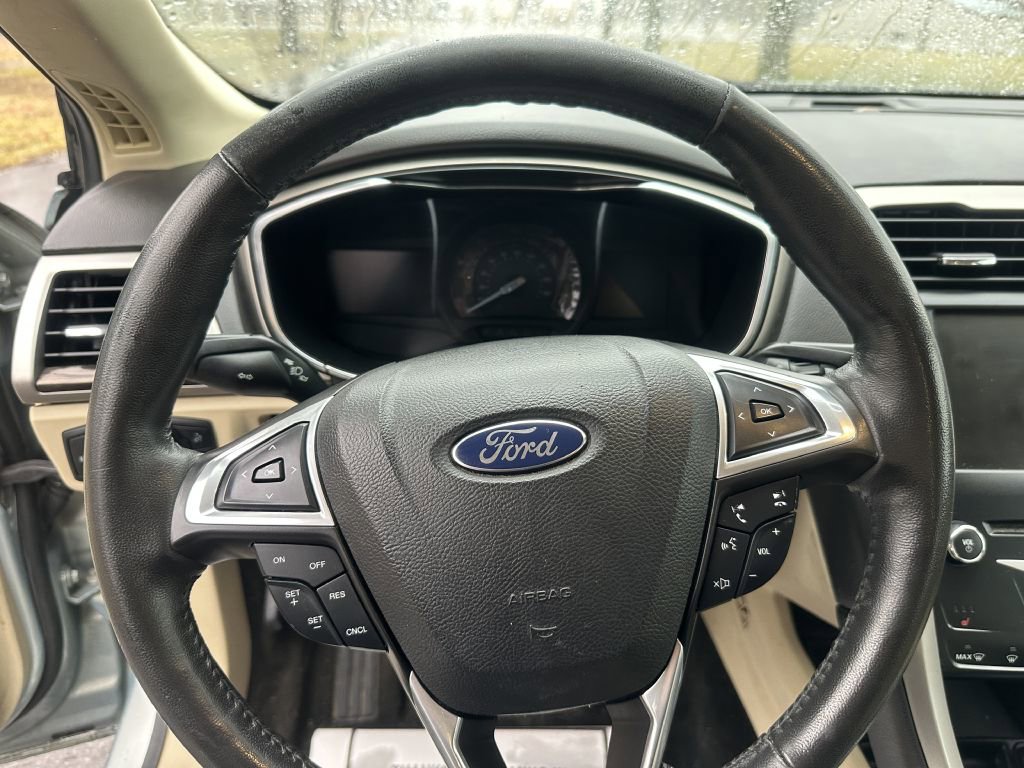 Used 2013 Ford Fusion SE image 24