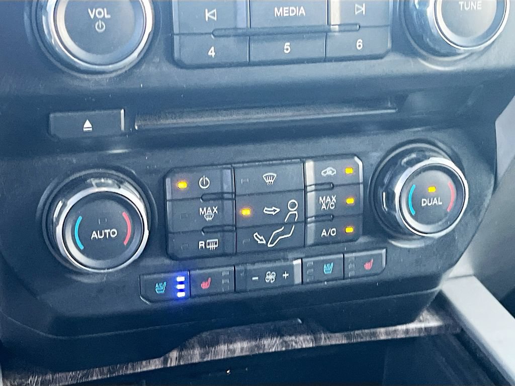 Used 2017 Ford F350 Lariat w/ Chrome Package AWD/4WD image 16