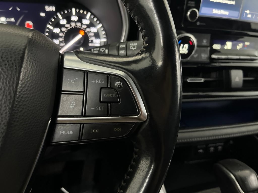 Used 2021 Toyota Highlander XSE AWD/4WD image 60