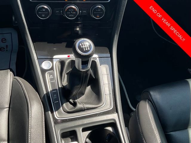 Used 2017 Volkswagen Golf R 4-Door image 16