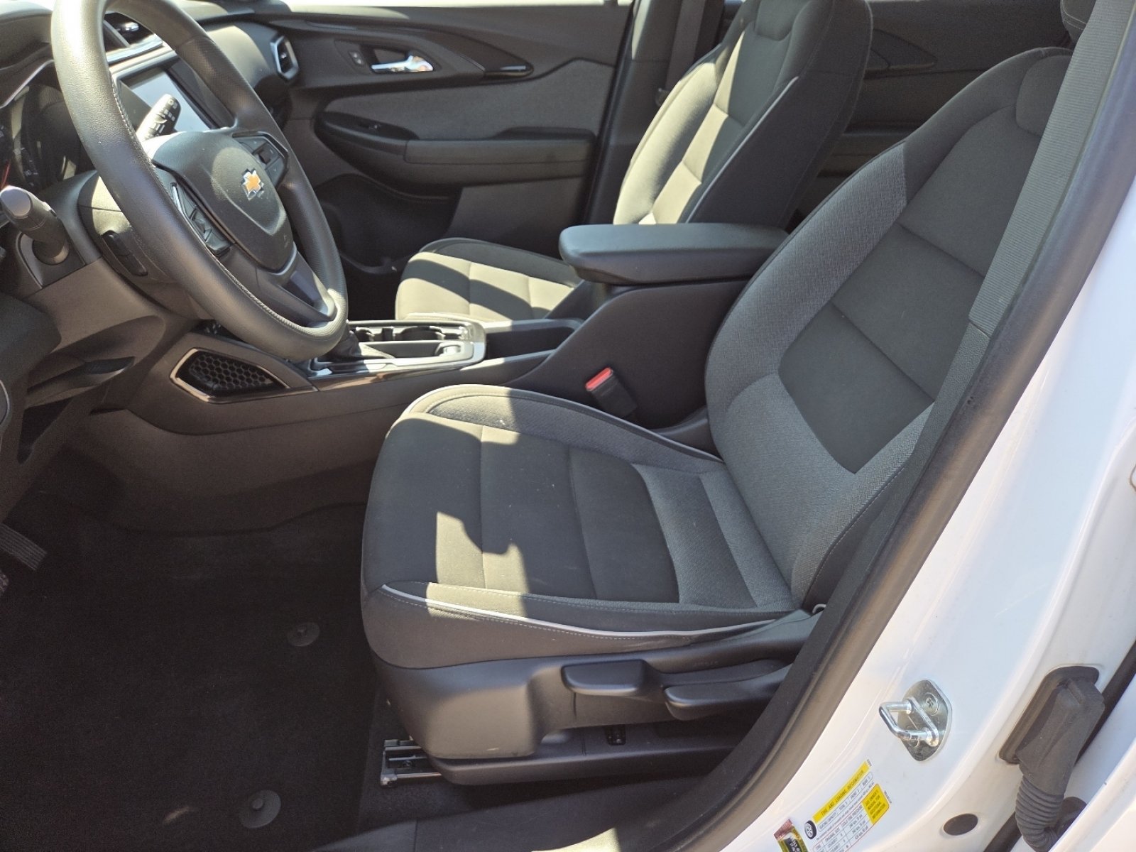 Used 2021 Chevrolet TrailBlazer LS AWD/4WD image 23