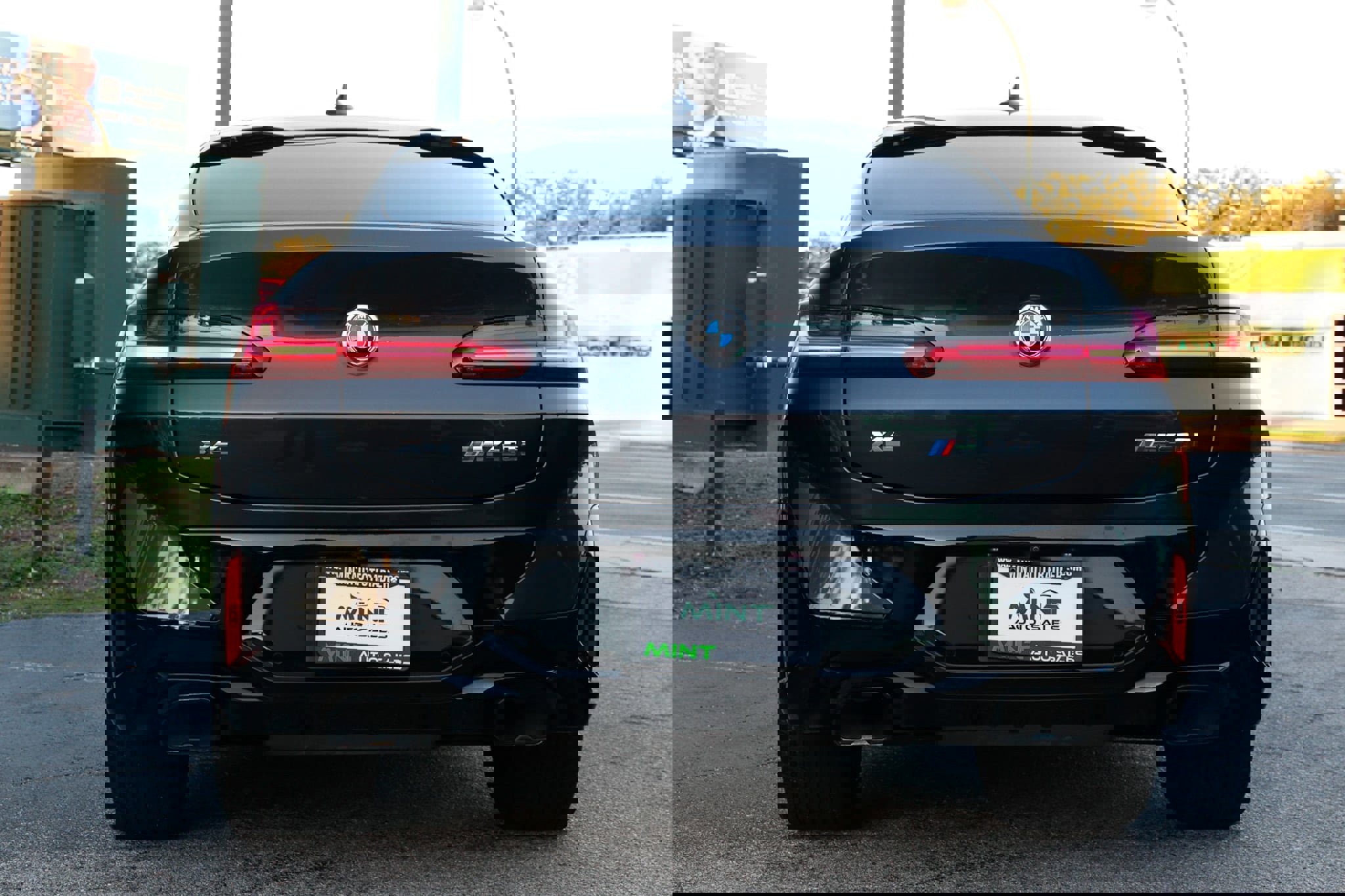 Used 2022 BMW X4 M40i w/ Premium Package image 10