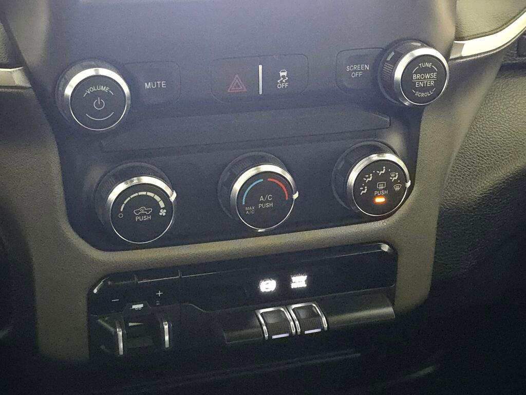 Used 2024 RAM 2500 Big Horn image 40