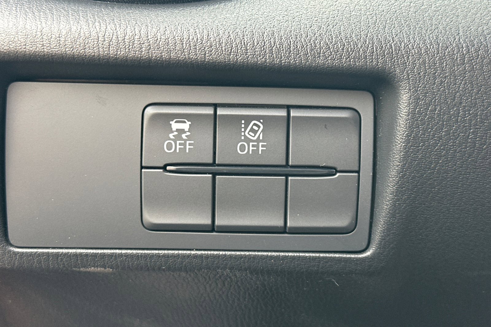 Used 2023 MAZDA MX-5 Miata Sport image 40