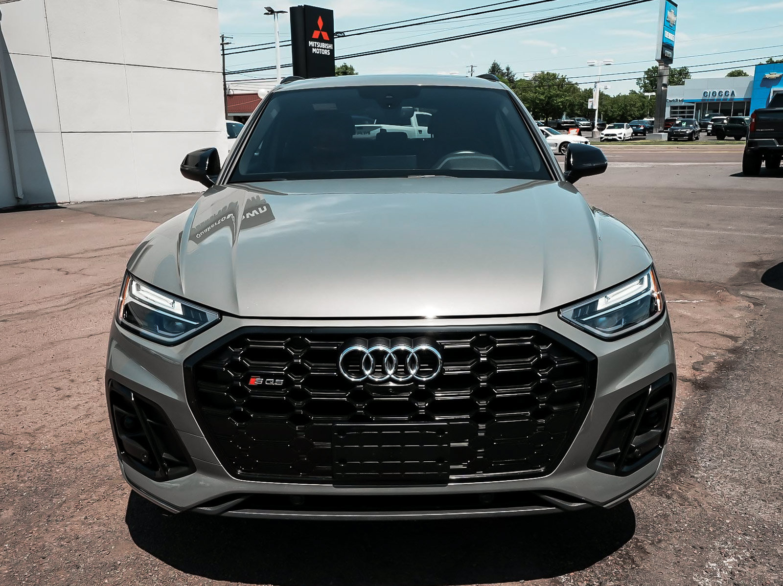Used 2023 Audi SQ5 Premium Plus w/ Premium Plus Package AWD/4WD image 2