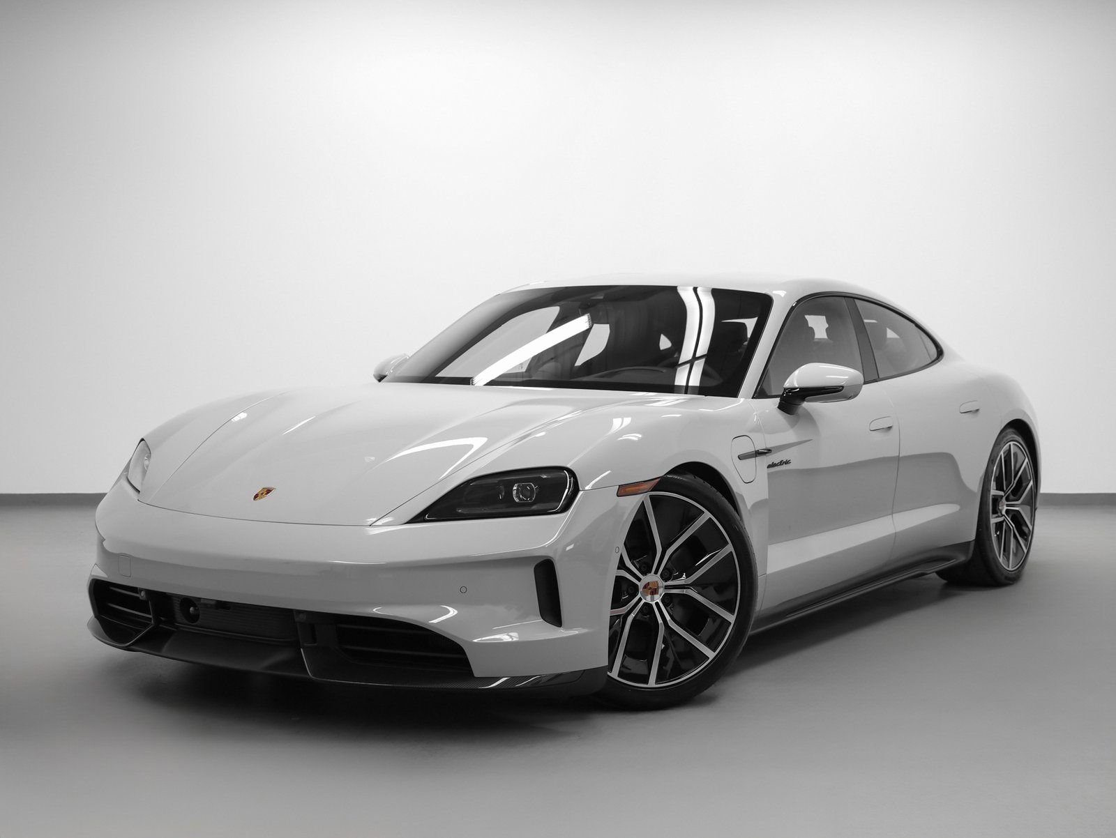 New 2026 Porsche Taycan GTS image 1