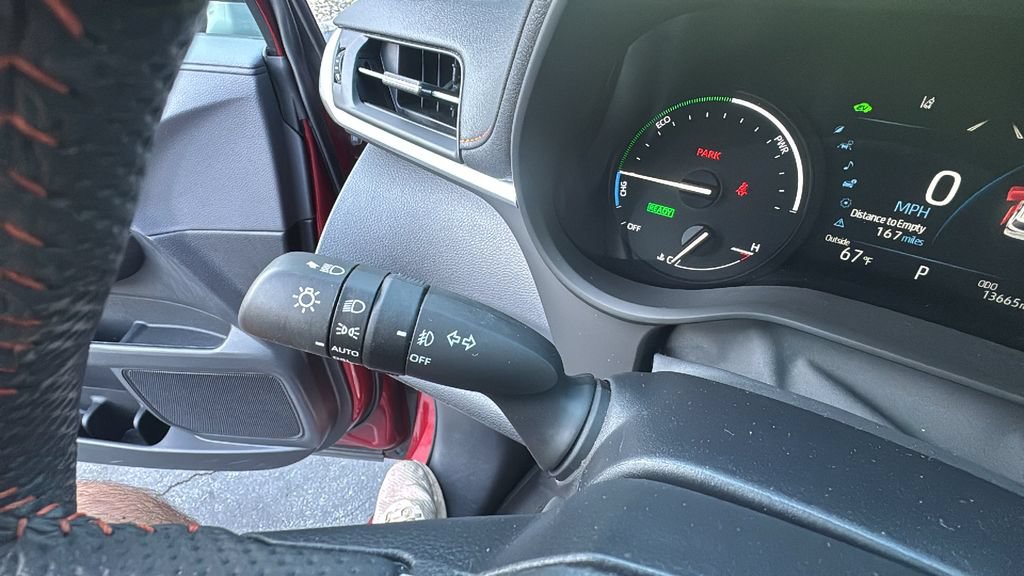 Used 2024 Toyota Sienna XSE w/ XSE Premium Package FWD image 18