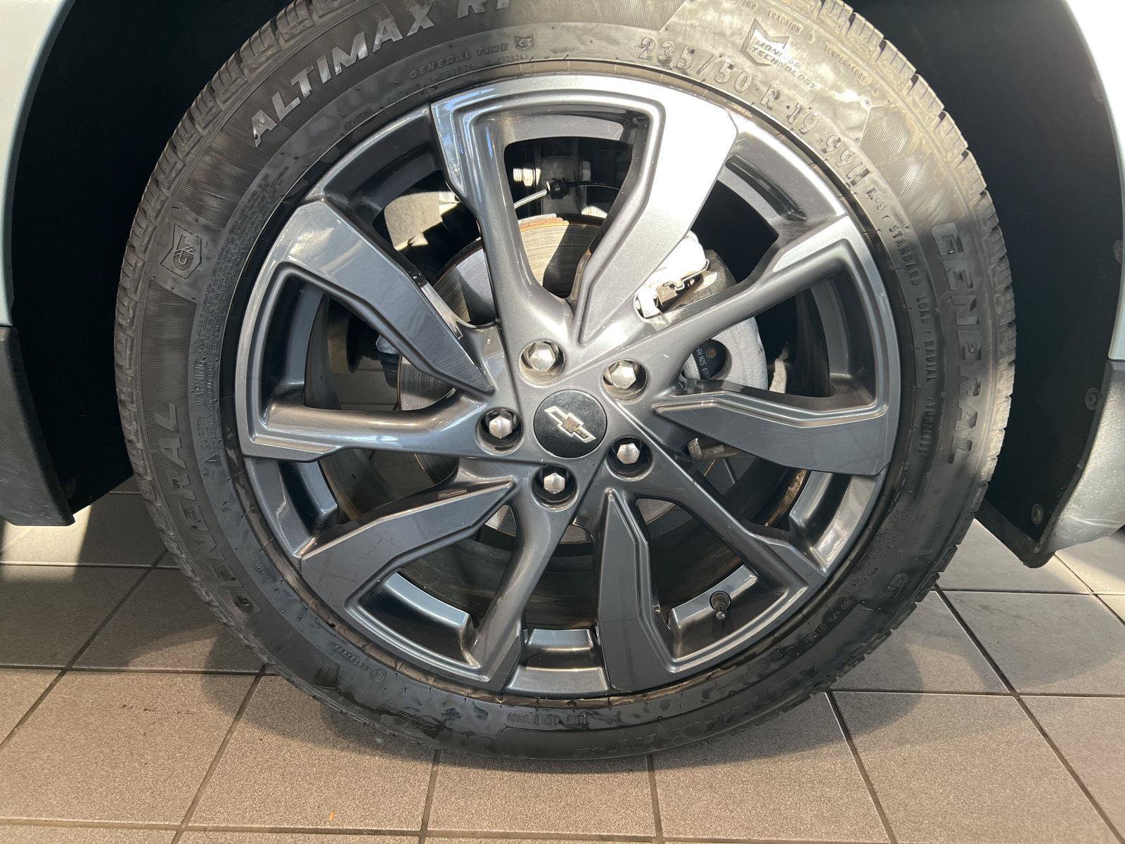 Used 2022 Chevrolet Equinox RS AWD/4WD image 28