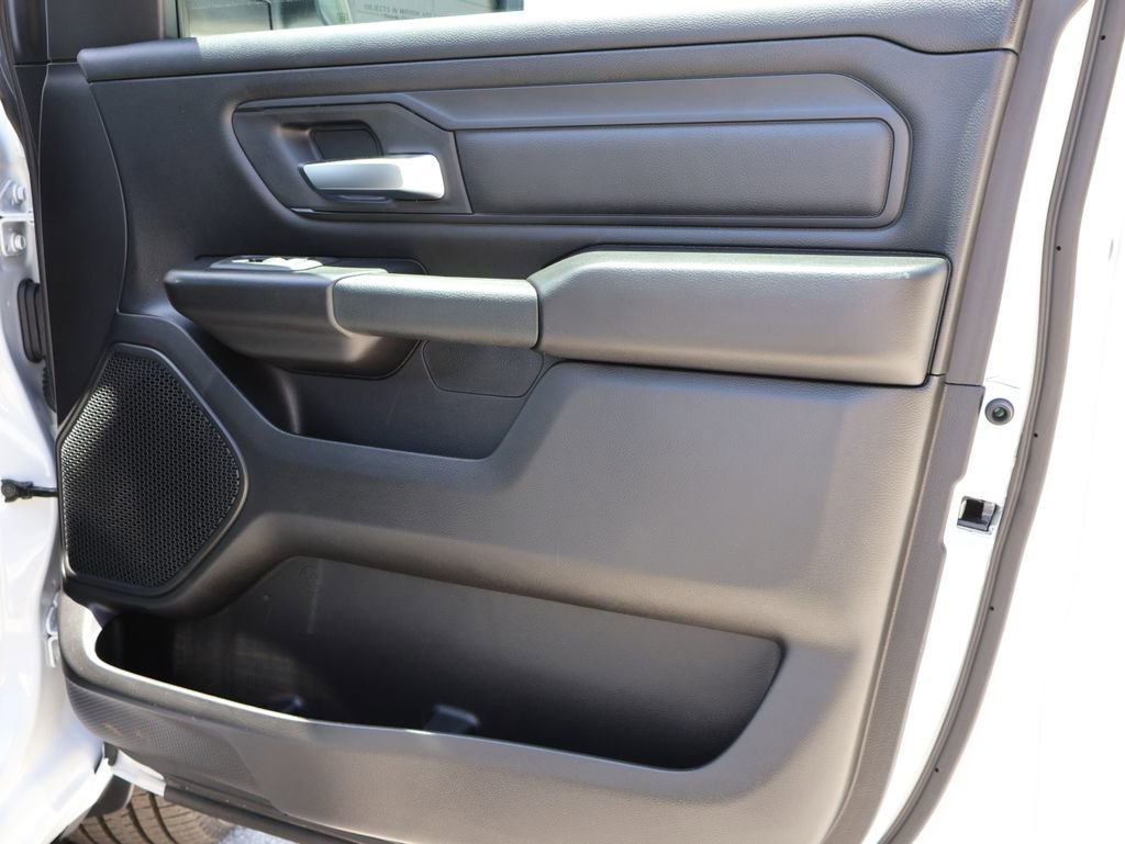 New 2026 RAM 1500 Express AWD/4WD image 8